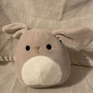 RARE Kellytoy Squishmallows 5” Robyne rabbit bunny Claire’s soft plush toy #416